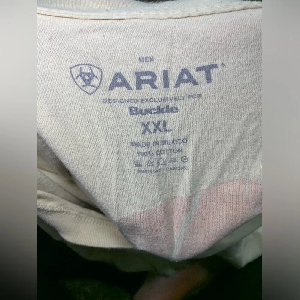 Men’s XXL ARIAT Buckle short sleeve tshirt